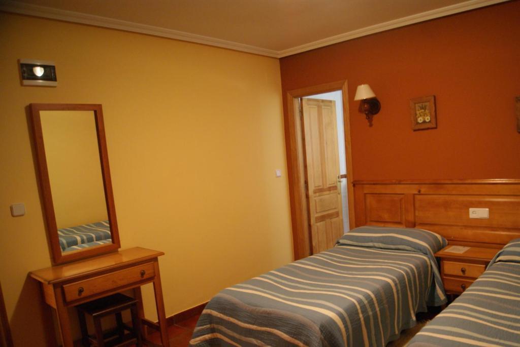 Hotel Garganta Del Cares ポンセボス 部屋 写真