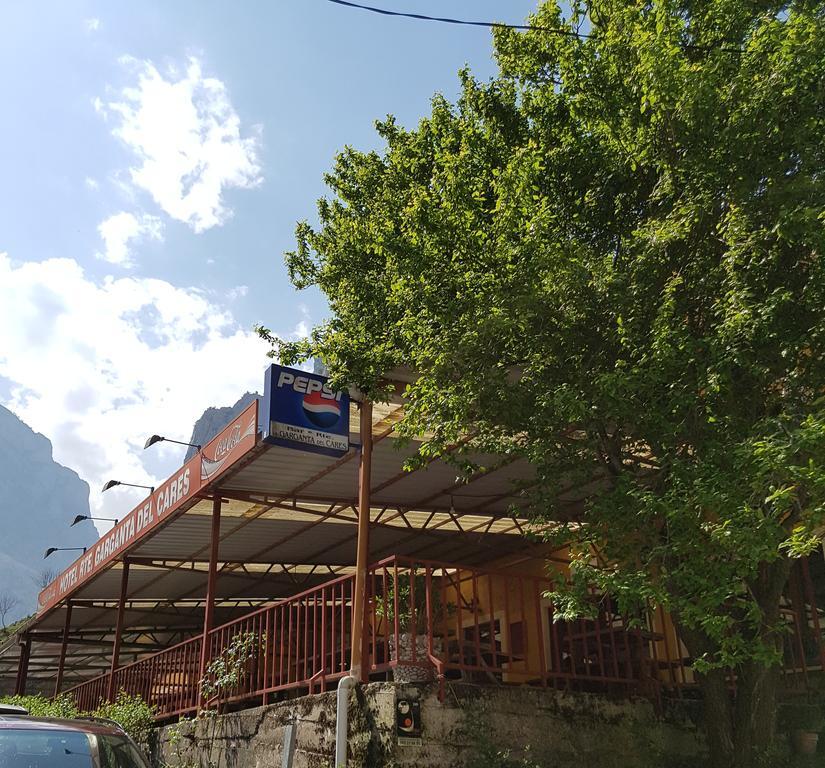 Hotel Garganta Del Cares ポンセボス エクステリア 写真