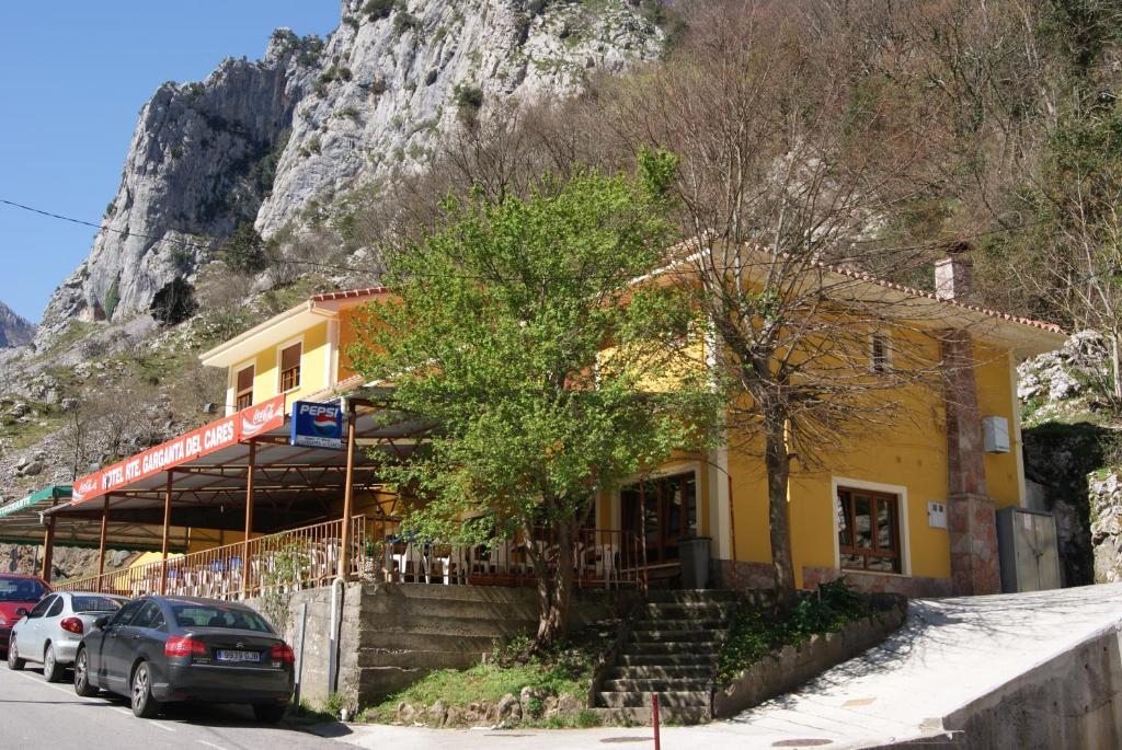 Hotel Garganta Del Cares ポンセボス エクステリア 写真
